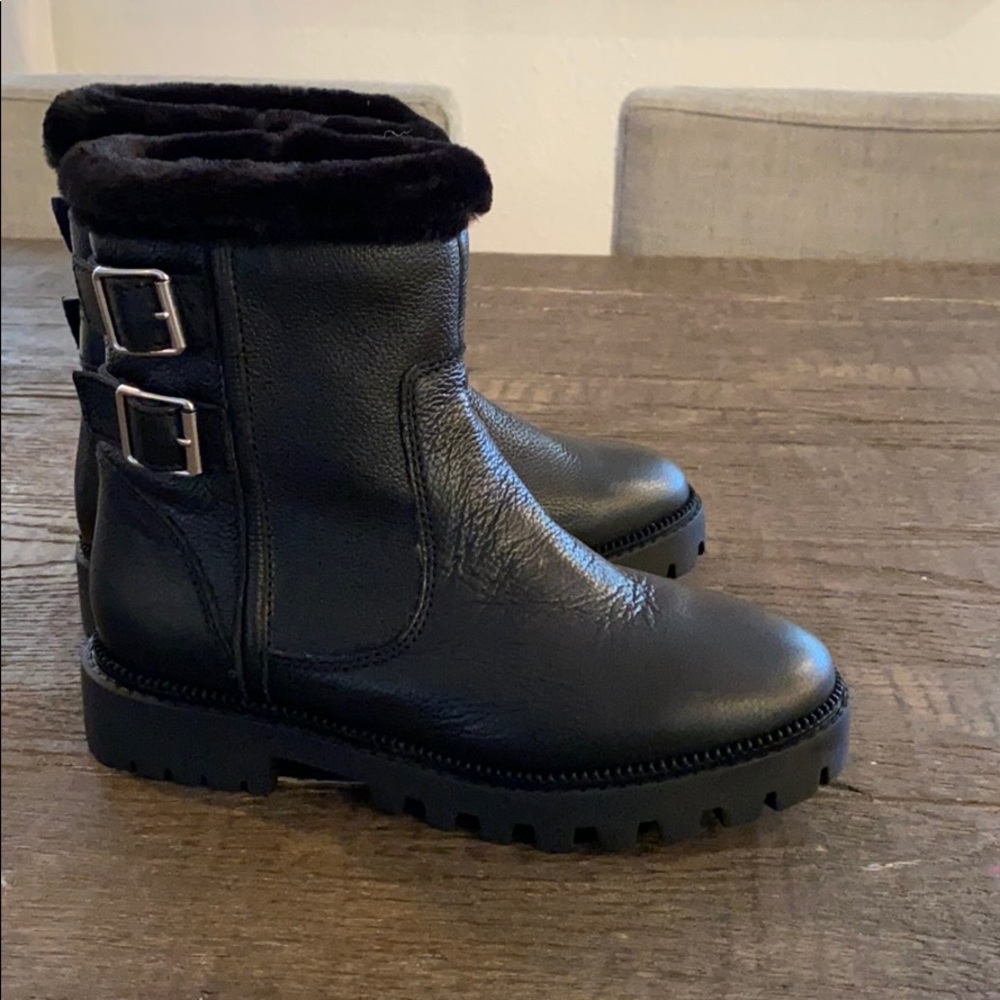 Zara Leather boots 34